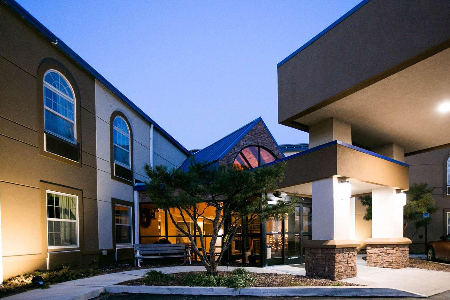 Surestay Plus Hotel By Best Western Elizabethtown Hershey מראה חיצוני תמונה