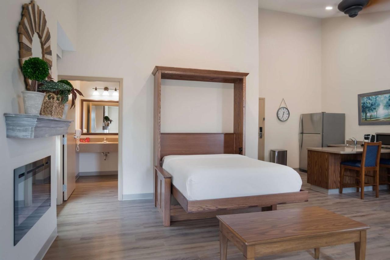 Surestay Plus Hotel By Best Western Elizabethtown Hershey מראה חיצוני תמונה